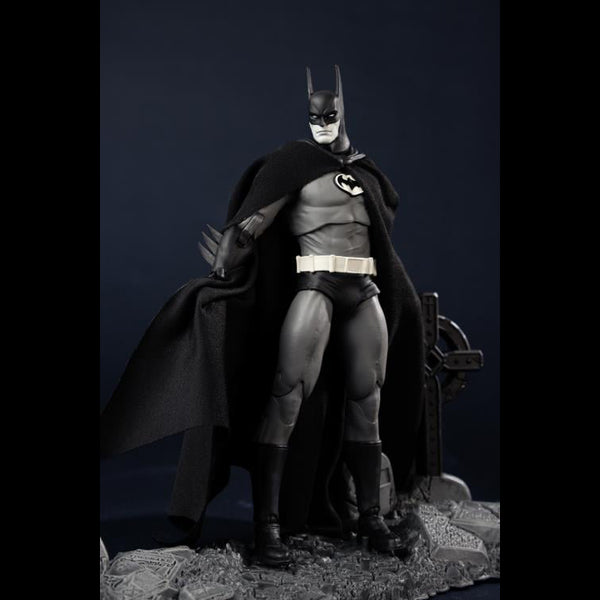 Batman: Year Two DC Multiverse Gold Label Batman BBTS Exclusive Limited Black & White Accent Edition