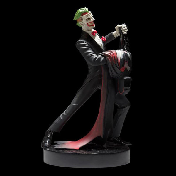 The Joker & Batsuit (Greg Capullo) Limited Edition Statue