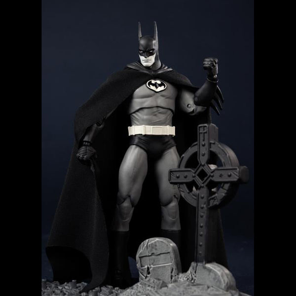 Batman: Year Two DC Multiverse Gold Label Batman BBTS Exclusive Limited Black & White Accent Edition