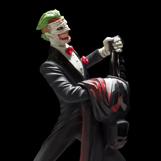 The Joker & Batsuit (Greg Capullo) Limited Edition Statue