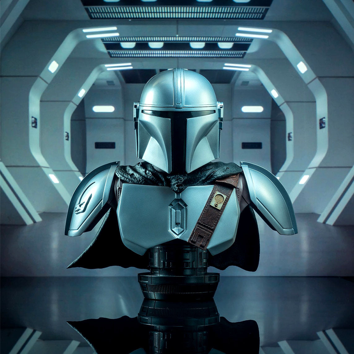 The Mandalorian (Beskar Armor) 1/2 Scale Limited Edition Bust