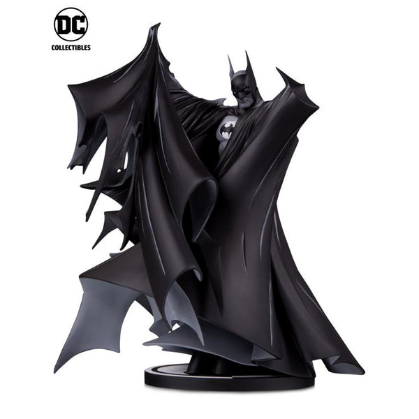 Batman Black and White Limited Edition Statue (Todd McFarlane)