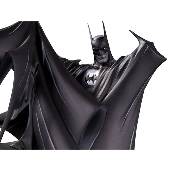 Batman Black and White Limited Edition Statue (Todd McFarlane)