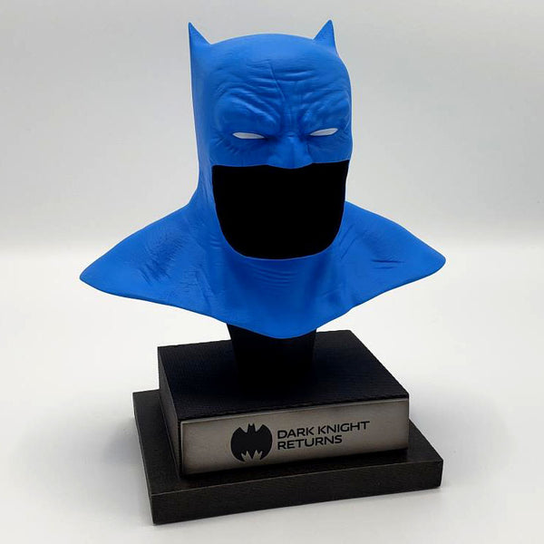 The Dark Knight Returns DC Gallery Batman Cowl (Electric Blue Ver.) 1/2 Scale Limited Edition Japan Exclusive Replica