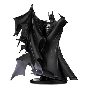 Batman Black and White Limited Edition Statue (Todd McFarlane)