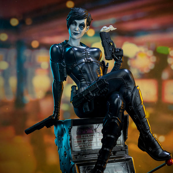 Domino Premium Format Figure