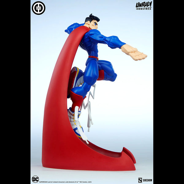 Sneakers Superman Limited Edition Figure