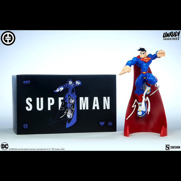 Sneakers Superman Limited Edition Figure