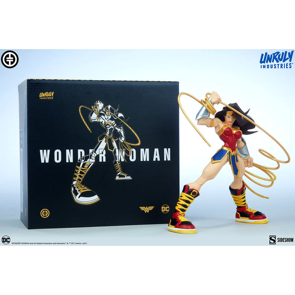 Sneakers Wonder Woman Limited Edition Figure